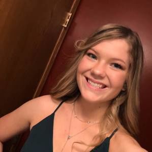 Meet your Posher, Michaela renee